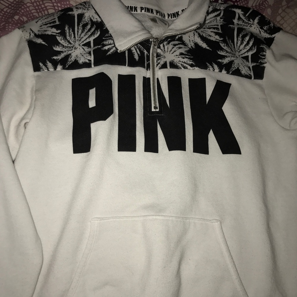 VS PINK HALF ZIP
